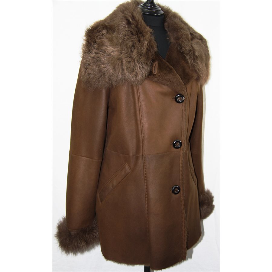BROWN SHEARLING WITH TOSCANA COLLAR